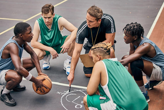 Simple Youth Basketball Offense Guide For Coaches - Hoop Mentality